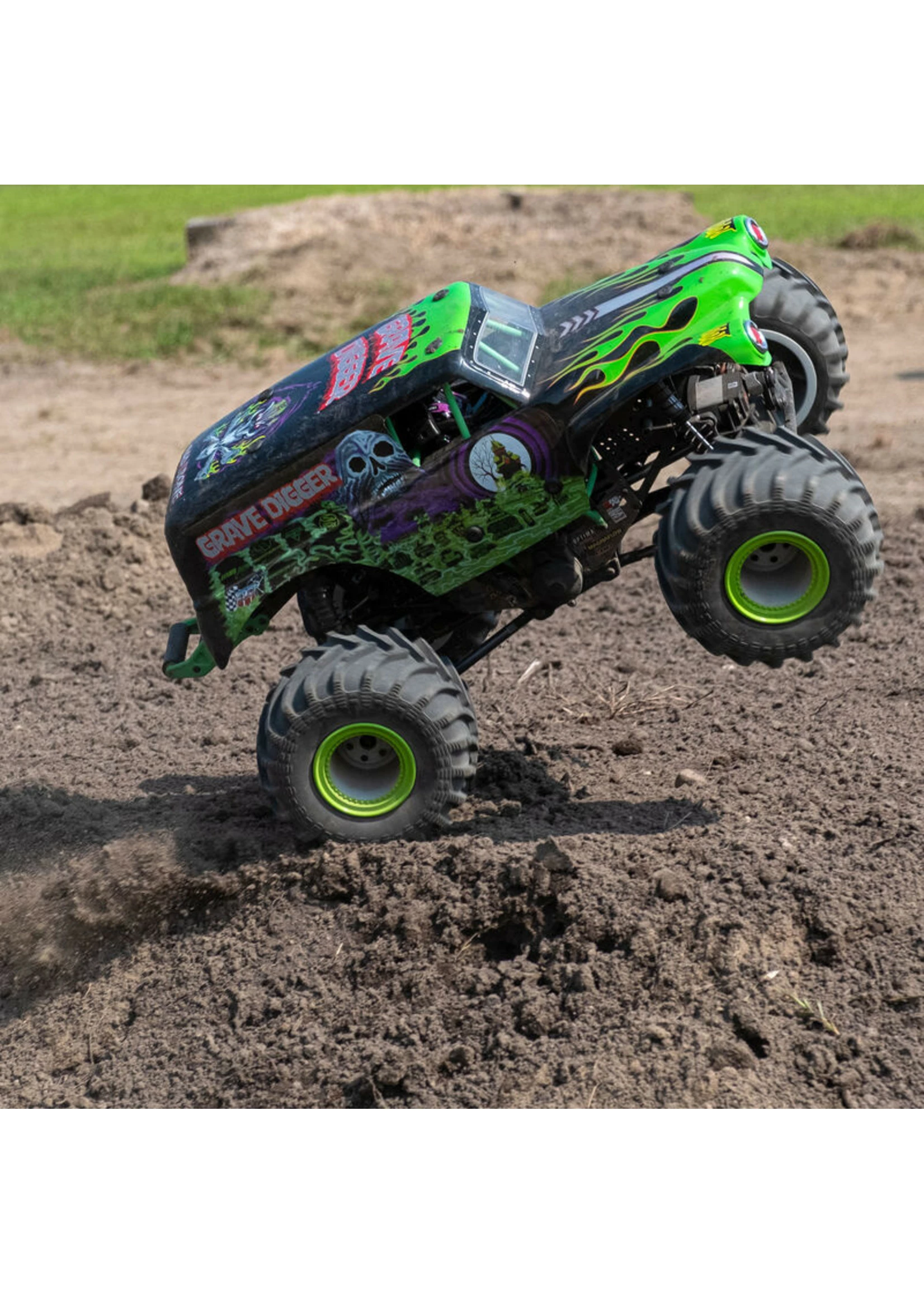 Losi - LMT 4WD Solid Axle Monster Truck RTR - Grave Digger - Image 11